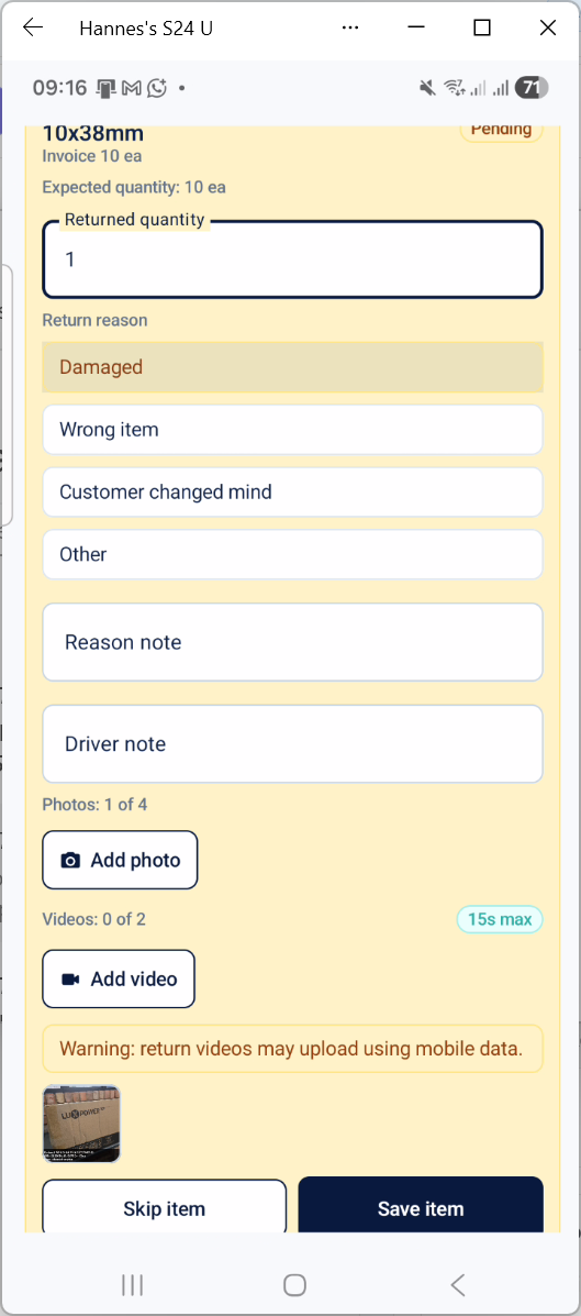 WMSync mobile app showing return reason choices and notes for a returned item.